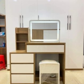 BÀN TRANG ĐIỂM GƯƠNG VUÔNG