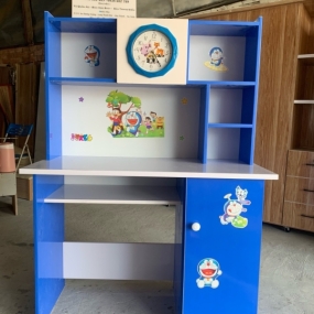 BÀN HỌC TRẺ EM MÀU XANH