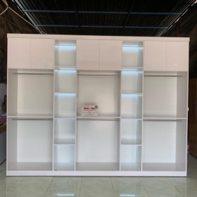 KỆ TRUNG BÀY SẢN PHẨM 1