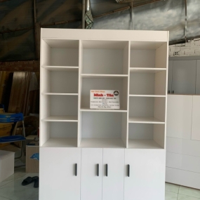 KỆ TRƯNG BÀY SẢN PHẨM 5
